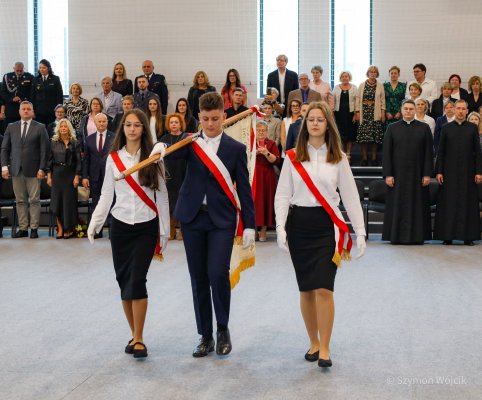 Jedynka łączy pokolenia! Jubileusz 90-lecia Publicznej Szkoły Podstawowej nr 1 w Grójcu